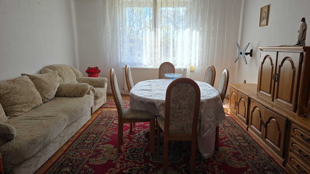PF inchiriez APARTAMENT la casa, centrul Sibiului, totul separat, Magheru si casa