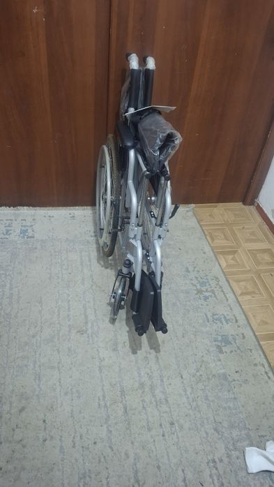 Инвалидная коляска