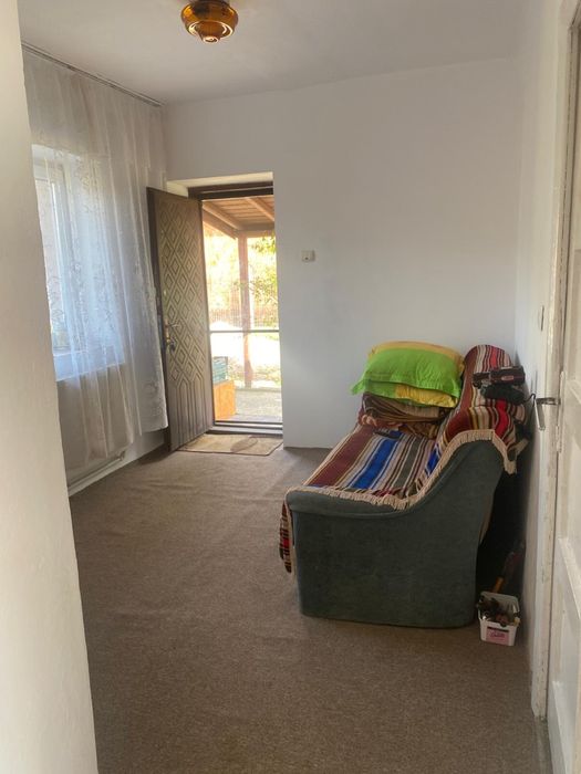 Casa decomandata si spatioasa
