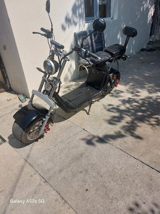 Vând scuter electric