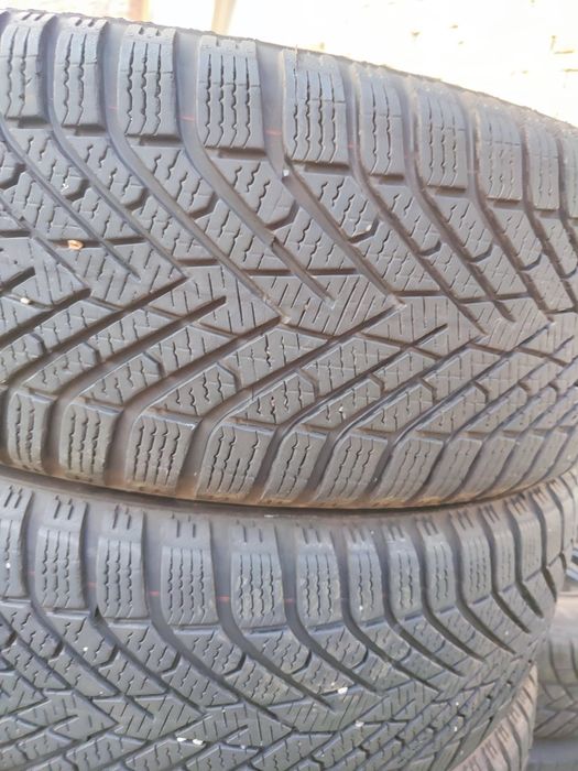 4 бр зимни 205/65/17 Pirelli дот 24г