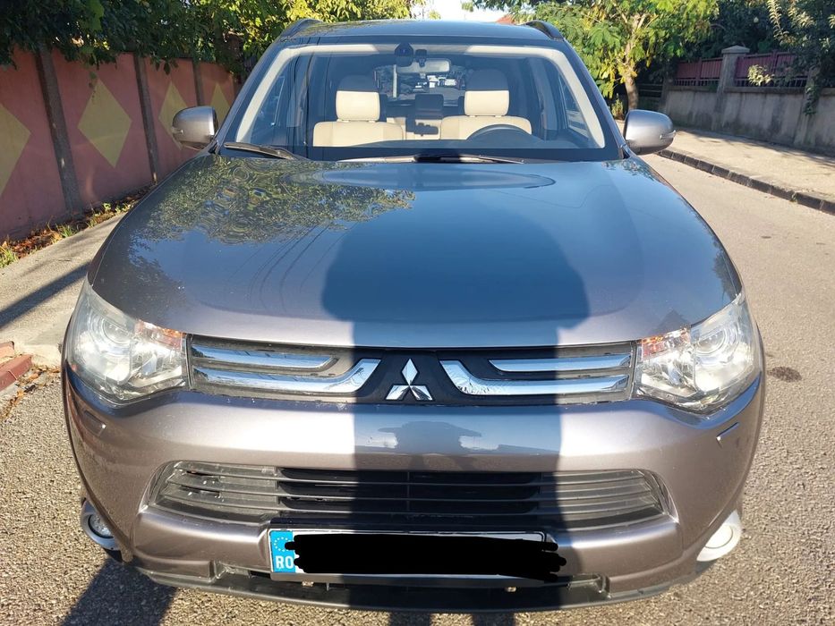 Mitsubishi Outlander Automata, 7 locuri