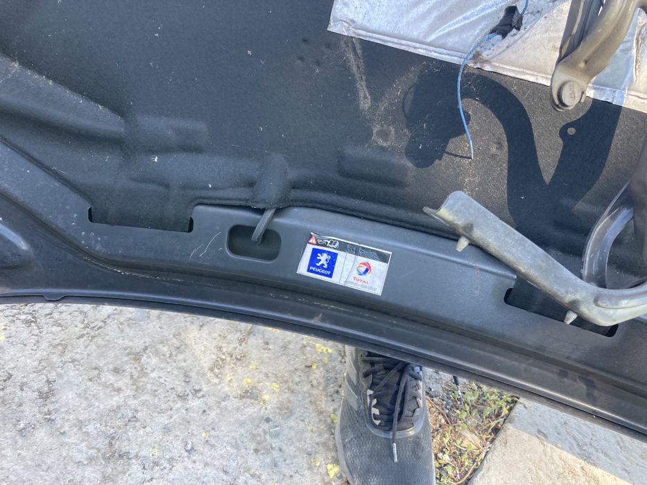 Предни капаци за Пежо 207 2006- 2012г