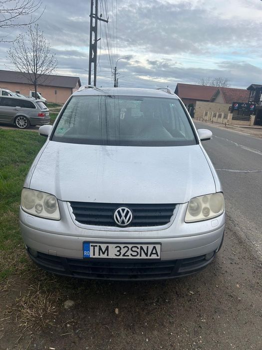 vw touran 2.0tdi 140 cai 7 locuri