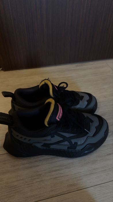 Off White ODSY 1000