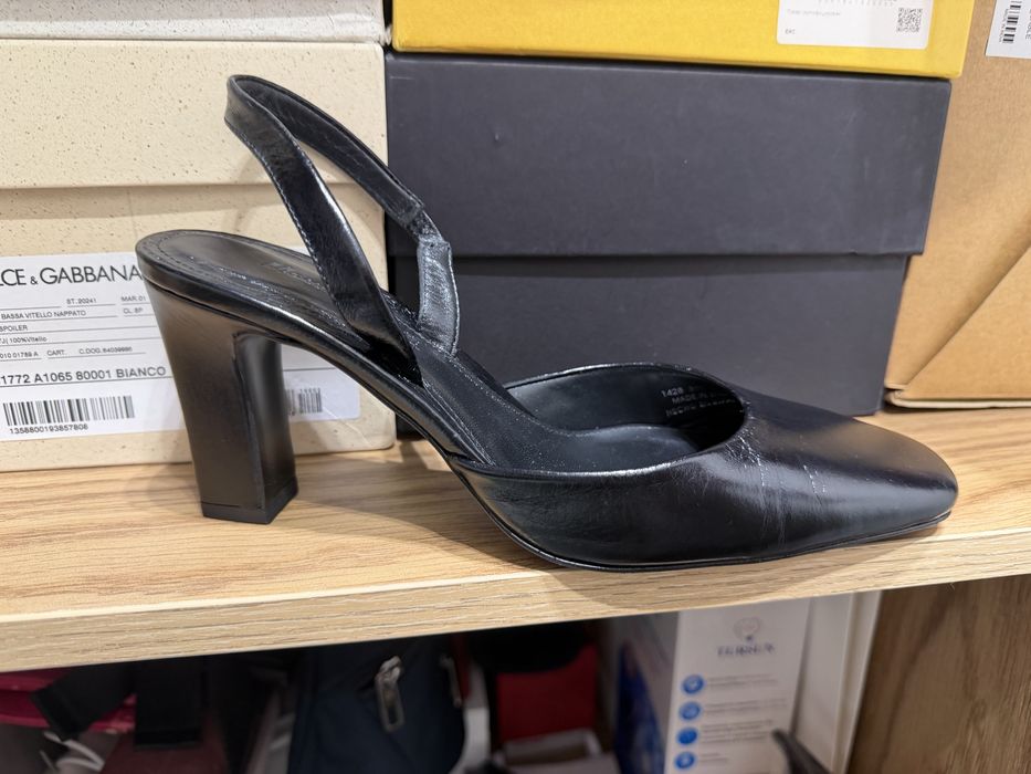 Черные босоножки Massimo Dutti