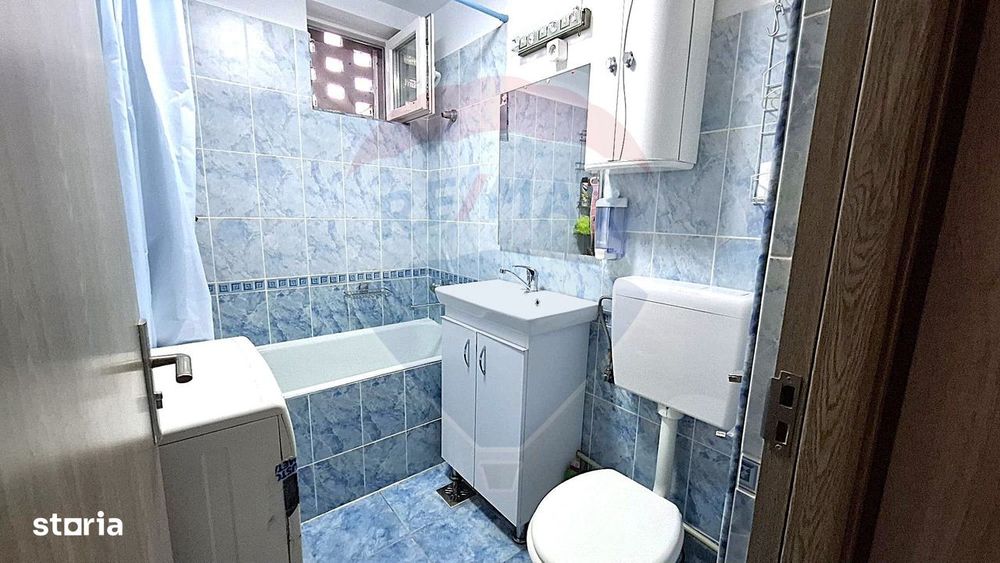 Apartament cu 2 camere de vânzare în zona Central Reghin