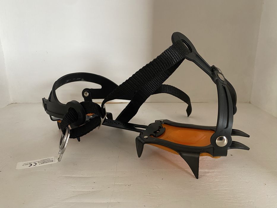 Алпийски Котки по дизайн и модел на Petzl-Алпийски котки за лед и сняг