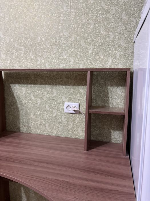 Стол письменный