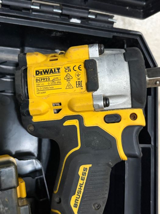 Dewalt DCF850N и Dewalt DCF922N
