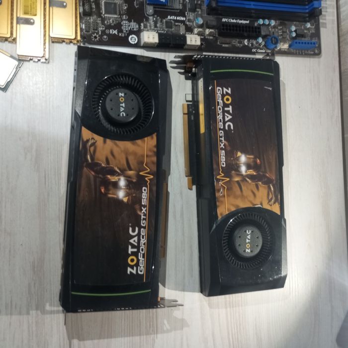 Продаю коробку коплектуюших.