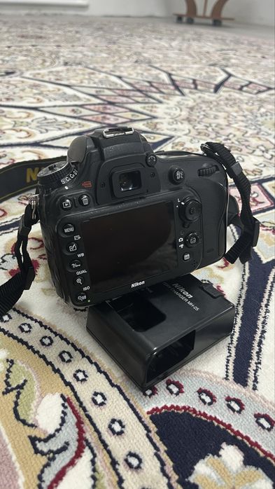 Nikon D610 фотоапарад срочно