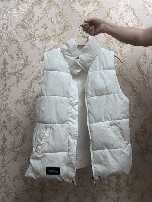 Куртки бу,безрукавка