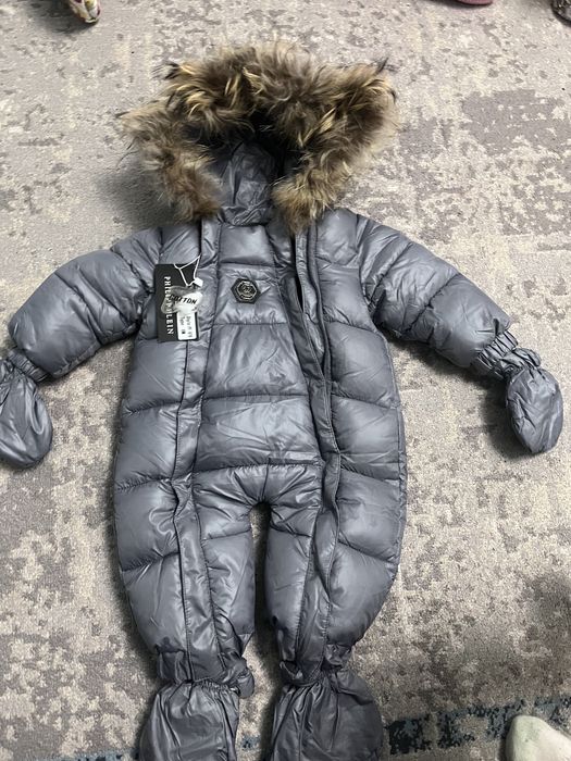 Продам новый детский комбинезон