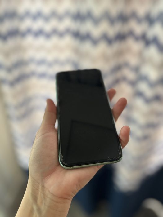 Iphone 11 — 64 гб