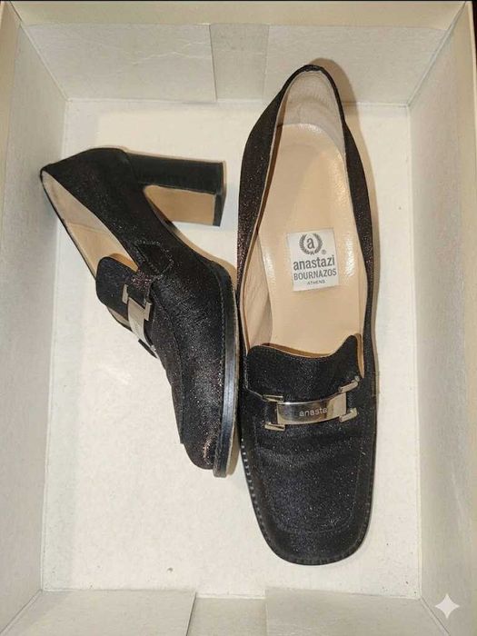 2бр. Женски обувки 40 номер: