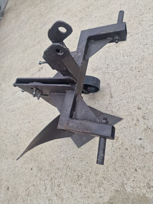 plug 1 una brazda cormoana trupita pentru tractor mic 12 - 18 cp