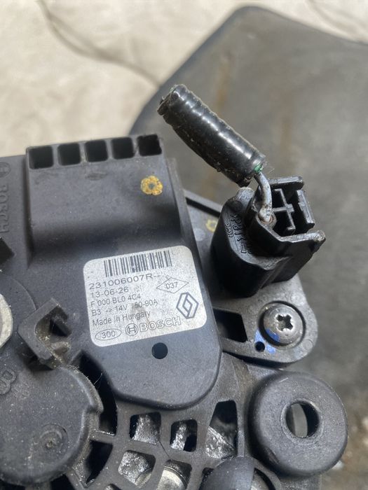Alternator 0.9 TCE Renault Clio 4/Dacia Sandero Logan 231006007R