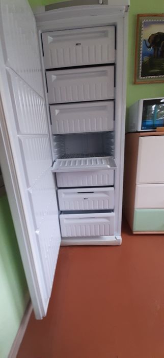 Продам морозильную камеру Бирюса