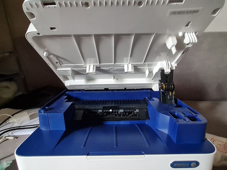 Продам  принтер Xerox WorkCentre 3025BI