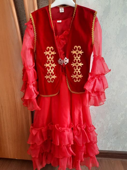 Нарядное платье детское бу