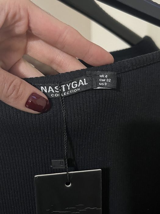 Rochie neagră 'Little Black Dress', Nasty Gal (Zara, Massimo Dutti)