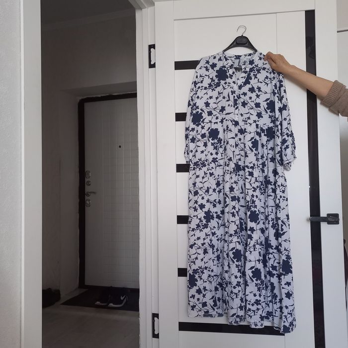 Продам платья разные