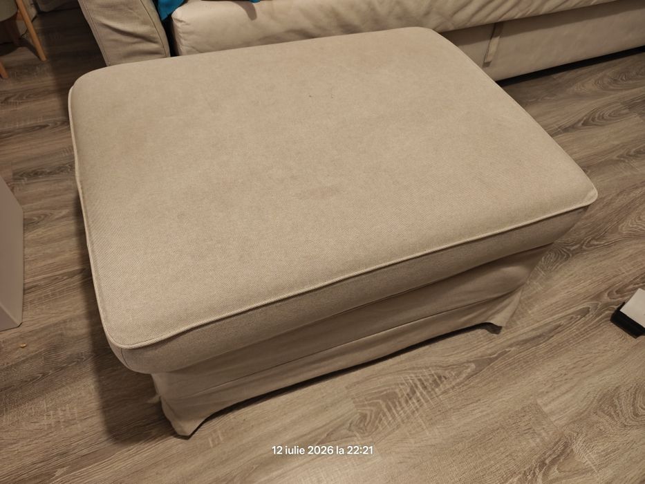 Canapea extensibila Ikea model HOLMSUND bej