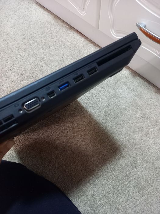 Laptop intel i7 ,ssd128,Ram 8gb ,baterie noua