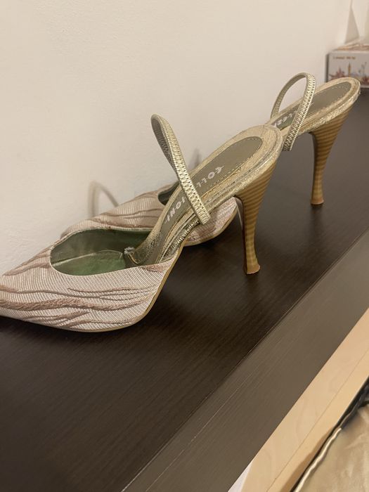 Pantofi italieni eleganți, cu fir auriu în relief, mărimea 39, cumpărați din Italia de la producător
