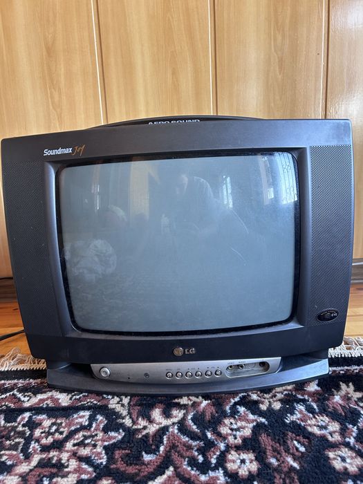 Televizor LG (лж) holati yaxshi ko’rsatadi