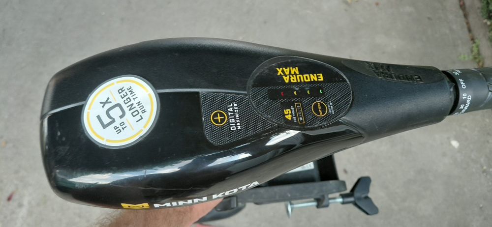 Motor electric MINN KOTA 45 LBS