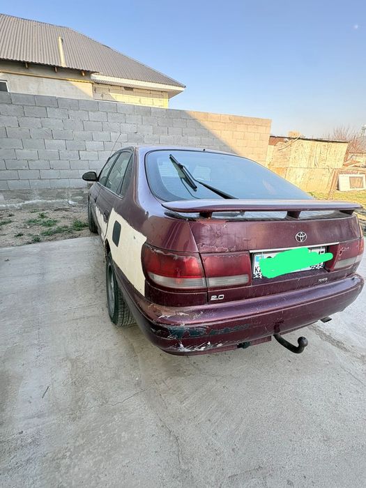 Срочно продам Тайота Карина Е