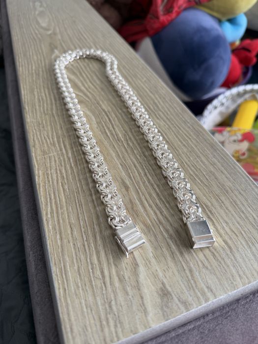 Продам цепочку серебряную