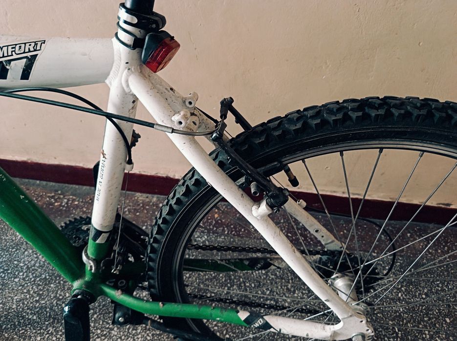 Vând bicicleta .