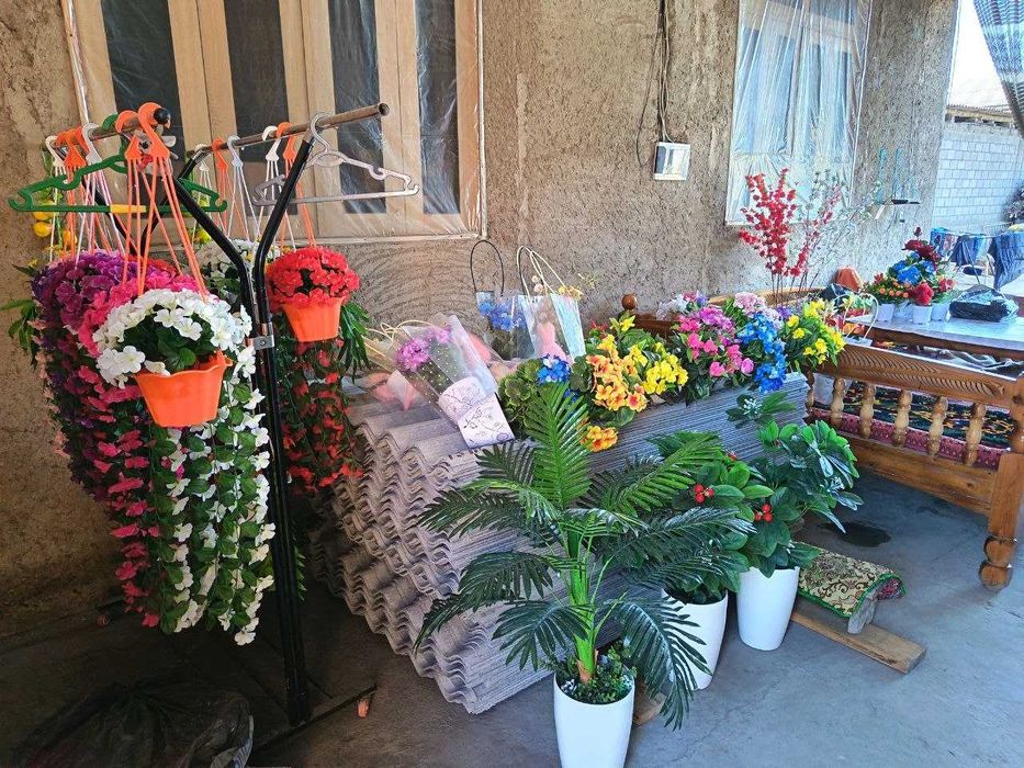 Suniy Chiroyli gullar