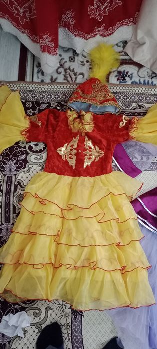 Қазақша киімдер сатылады