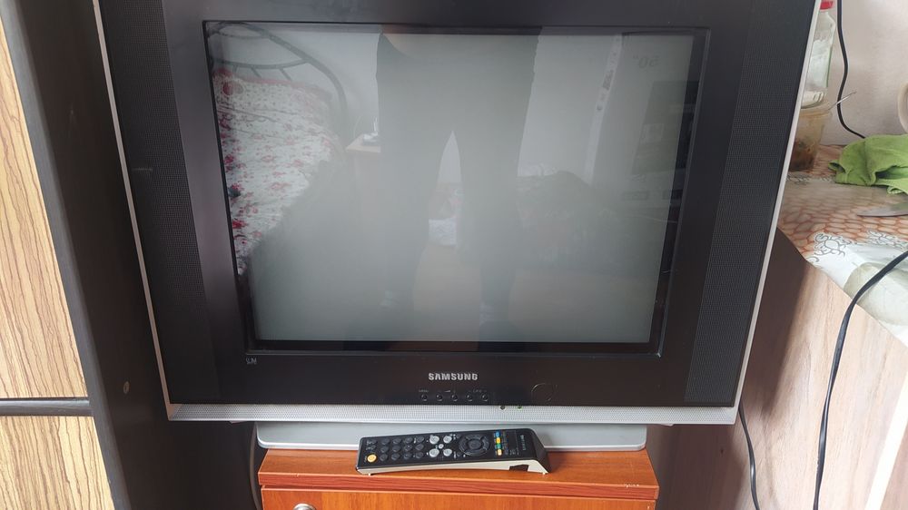Продам телевизор