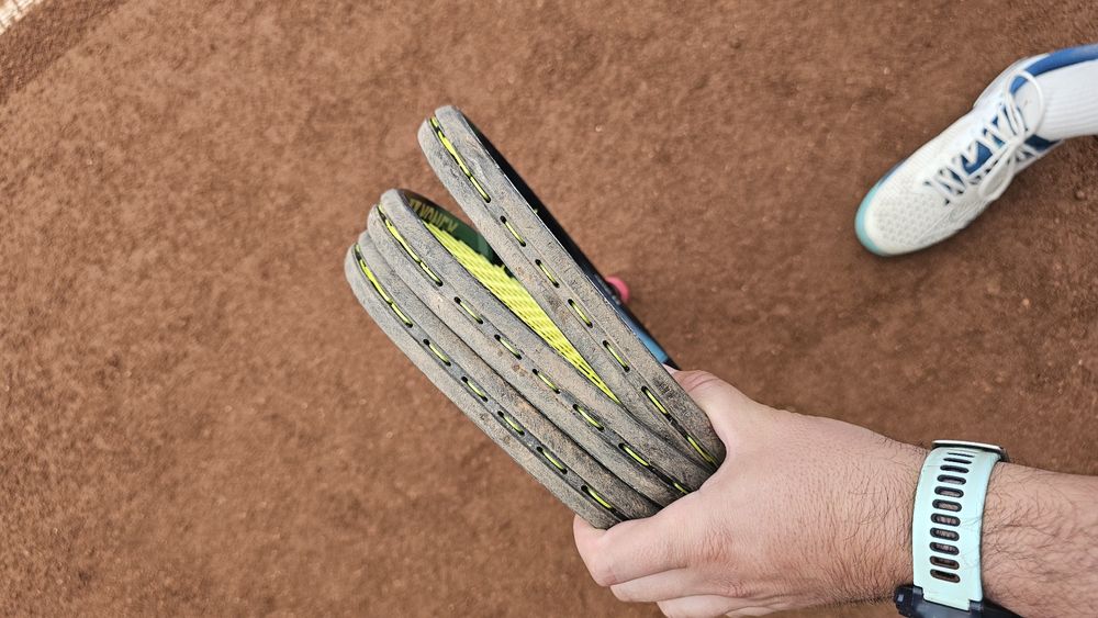 Vand 3 rachete yonex e zone 100l 285grame