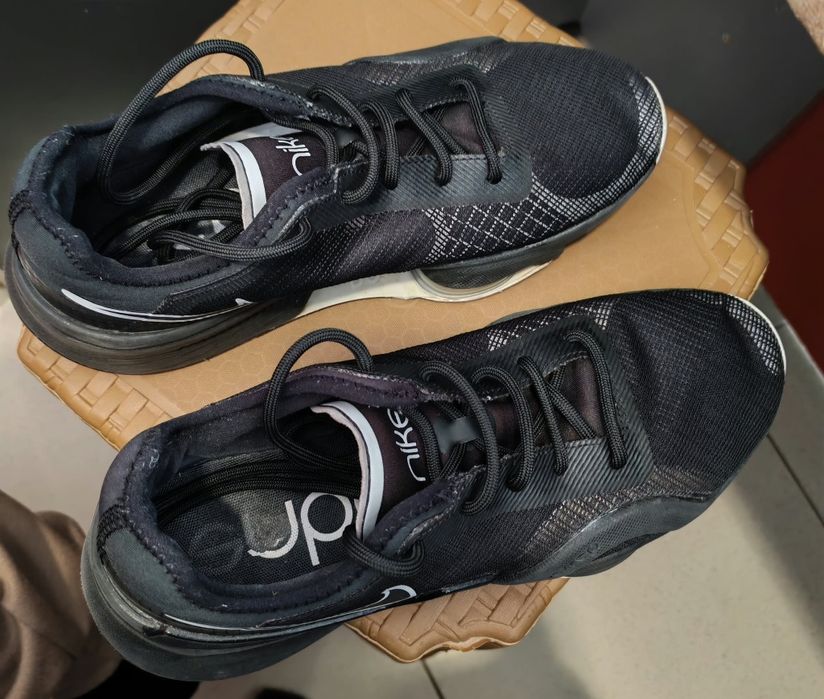 Маратонки Nike air zoom