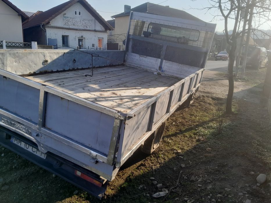 Mașină Nissan Eco-T100