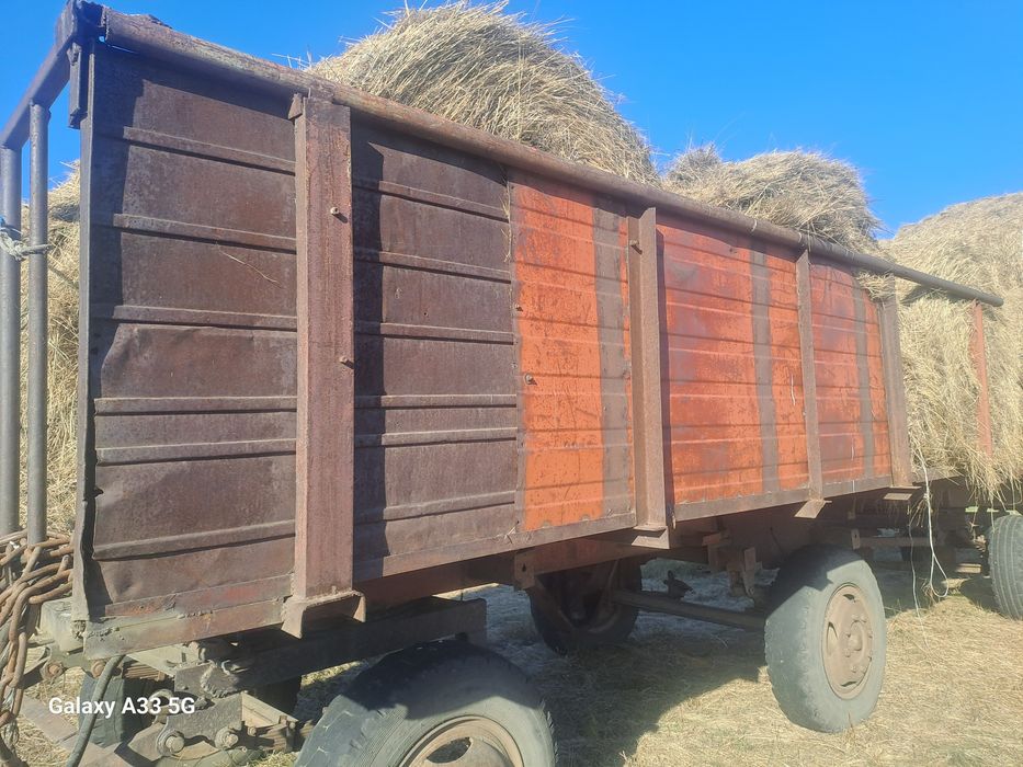 Продам прицеп(сеновозка)