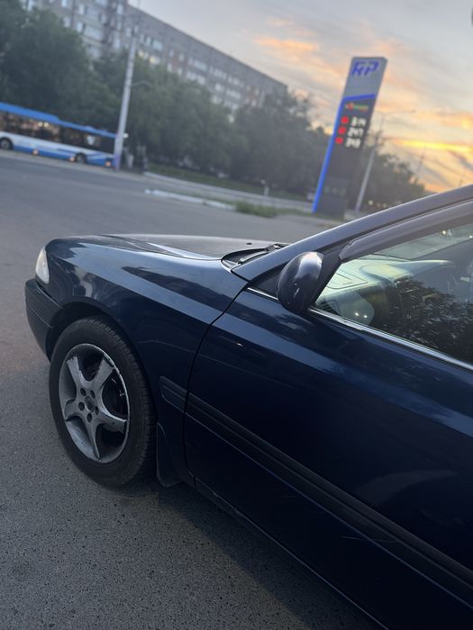 Продам Toyota Carina