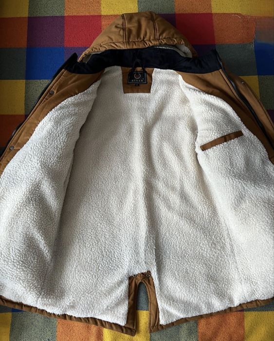 Продам парку мужскую