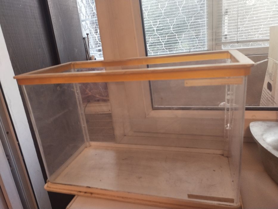 Продам аквариум 45*30*20