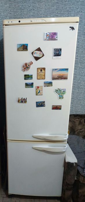 Продаётся холодильник 10000