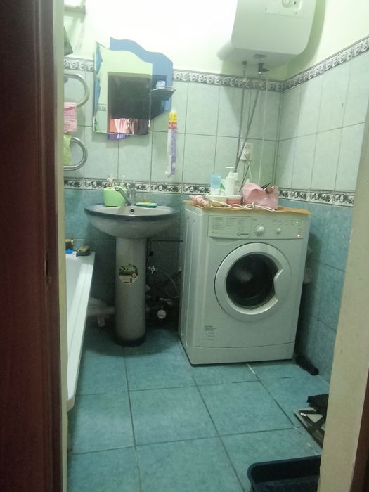 продается 2 ком квартира