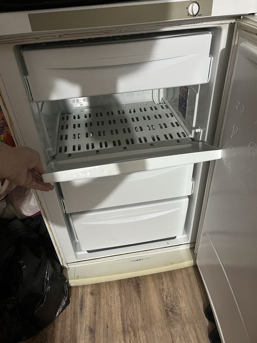 Морозильник.     .