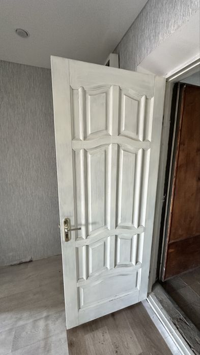 Отдам межкомнатные деревянные двери б/у