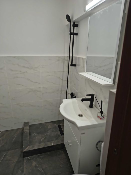 Garsoniera de vanzare